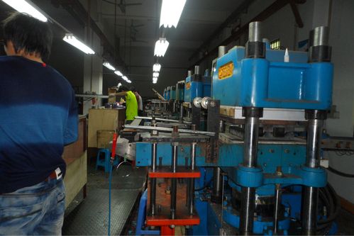 硅胶制品定制专家 OEM/ODM一站式服务，打造高品质硅胶礼品与配件